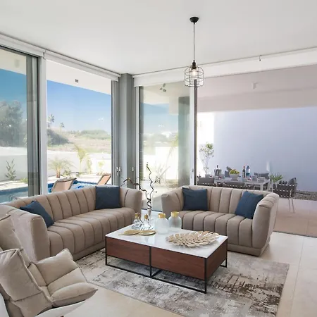 3 Schlafzimmer Mit Privatem Pool Im Zentrum