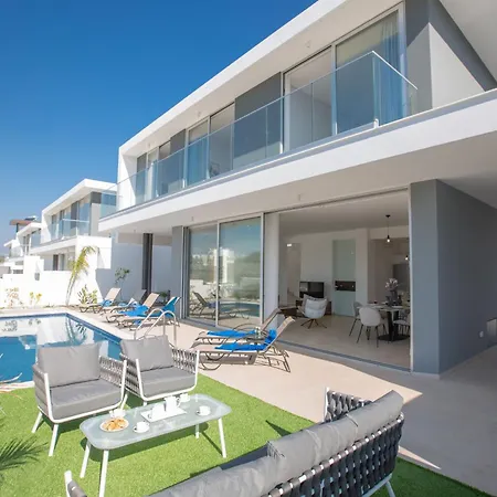 Hébergement de vacances 3 Schlafzimmer Mit Privatem Pool Im Zentrum