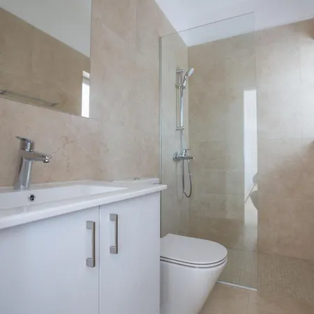 3 Schlafzimmer Mit Privatem Pool Im Zentrum * Protaras